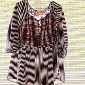 Black and white stripped top